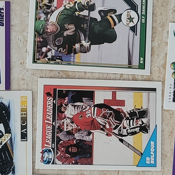 1990s Hockey Cards - Picture 8 of 16